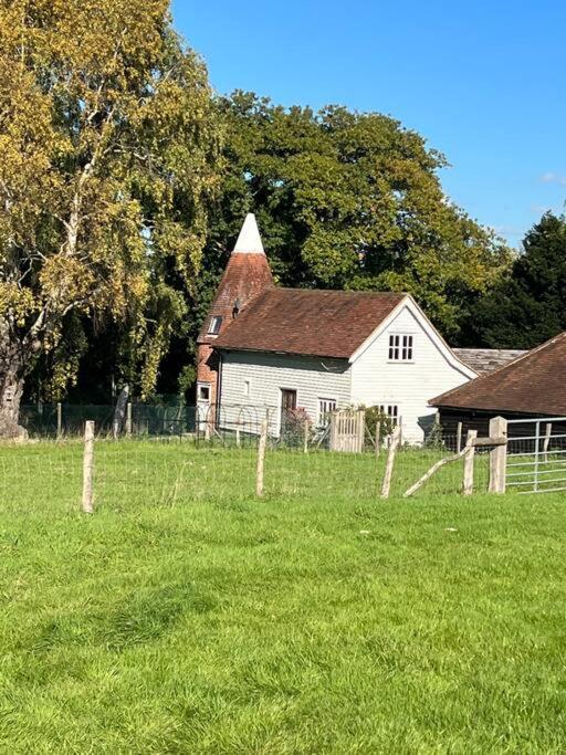 Villa Beautiful 2 Bed Oast - 15 Acre Farm - Tunbridge Wells Extérieur photo